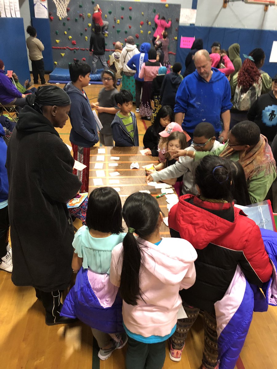 What a great turnout for Math and ELA Night @FranklinElem2 ! Our Franklin Champions and their families had a blast engaging in activities together! <a href="/SyracuseSchools/">Syracuse City School</a> #SCSDSuccess