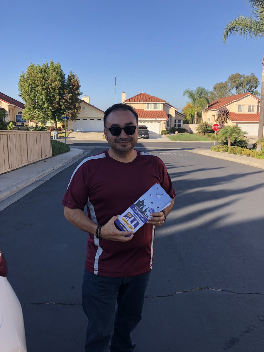 mrlozaedu's tweet photo. We are out supporting students, schools, the city of Vista and Measure LL. Vote YES on Measure LL support our kids. #wave #rbvimpact #respecttheranch https://t.co/TVKgLU0r9b