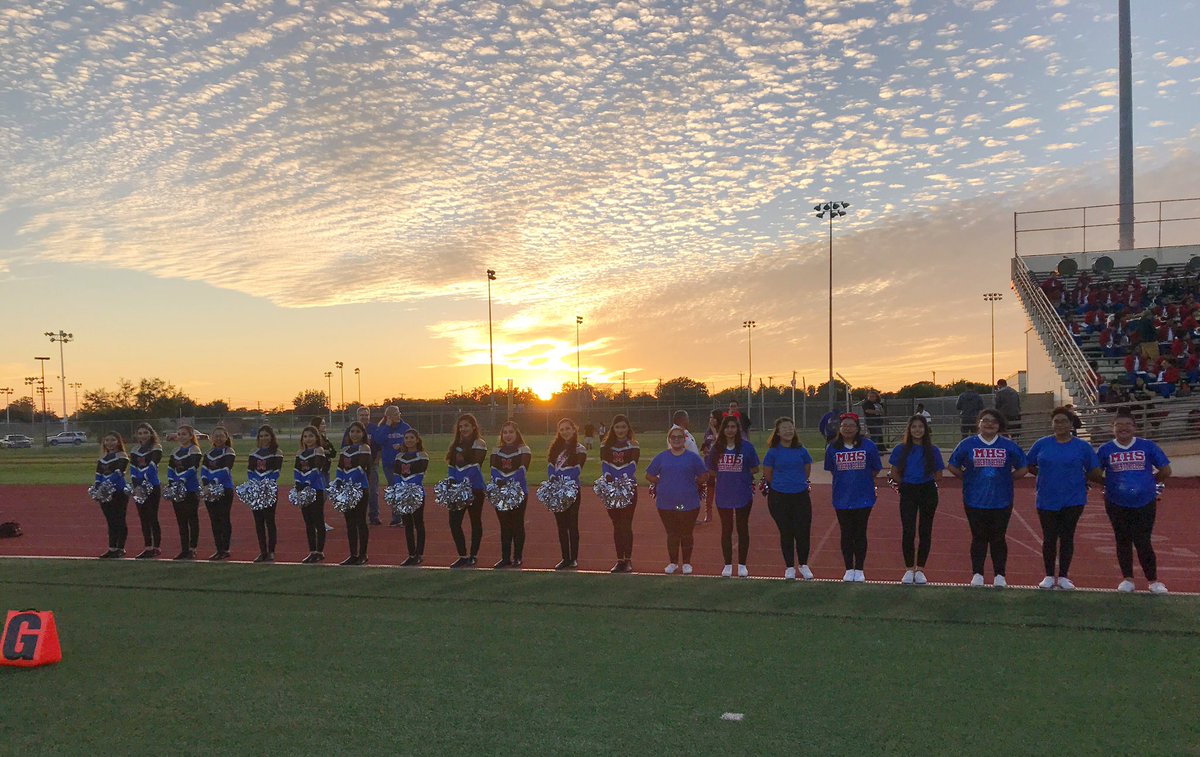 EISDMemorialHS's tweet photo. It’s a great evening for Thursday Night Lights football! Coming your way is MHS Minutemen vs. Medina Valley Panthers! #MHSOneTeam #WinTheDay #EdgewoodProud https://t.co/LjOgpeMMWx