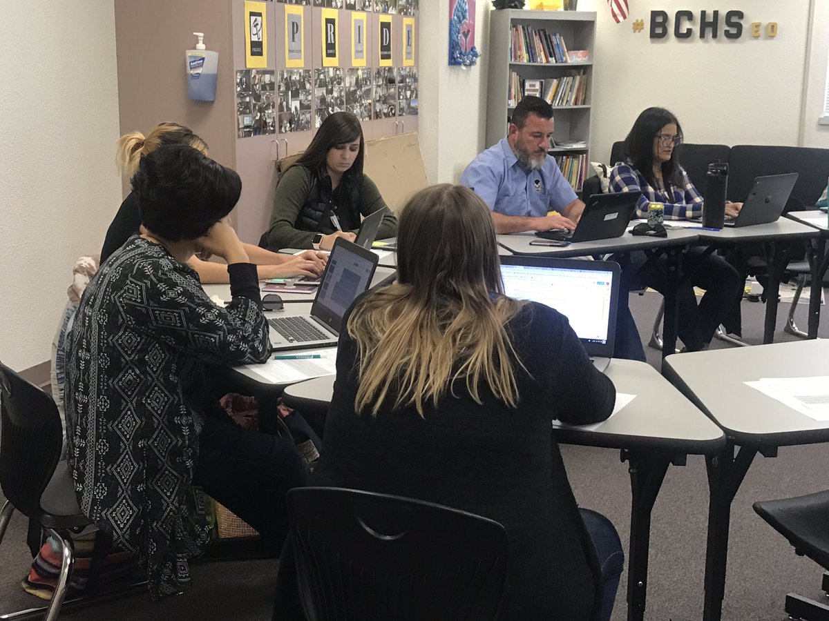 JenEMed's tweet photo. Over 20 #bchEd teachers volunteered to learn more about student centered Learning Targets today! It was a great day of discussion and collaboration on how we can support ALL students! @MercedUHSD #neverstoplearning #muhsd https://t.co/Tqpvpo30nZ