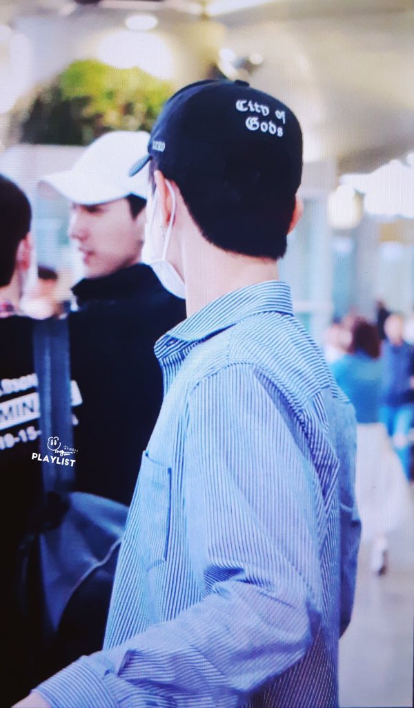 Playlist_Y's tweet photo. 181026 ICN 입국 HNB 용근 미리보기

다음부터는 춥게 입고 다니지 않기로 해 
(╥﹏╥) 

#HNB #조용근 #용근 @H_NextBoys https://t.co/4gONTGAoS8