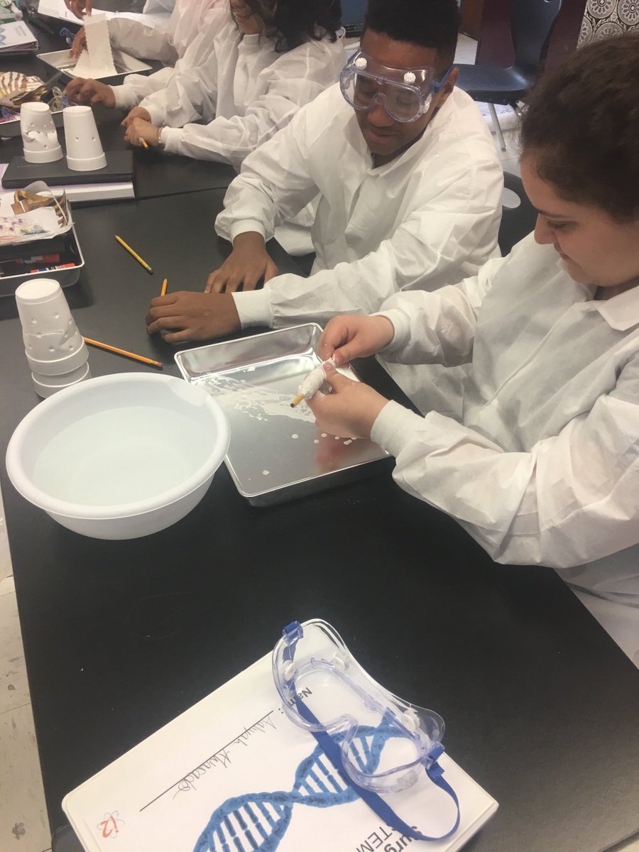 MrsCrespo's tweet photo. #MassSTEMWeek @JosephJHurley https://t.co/ZJBvxnMmmT