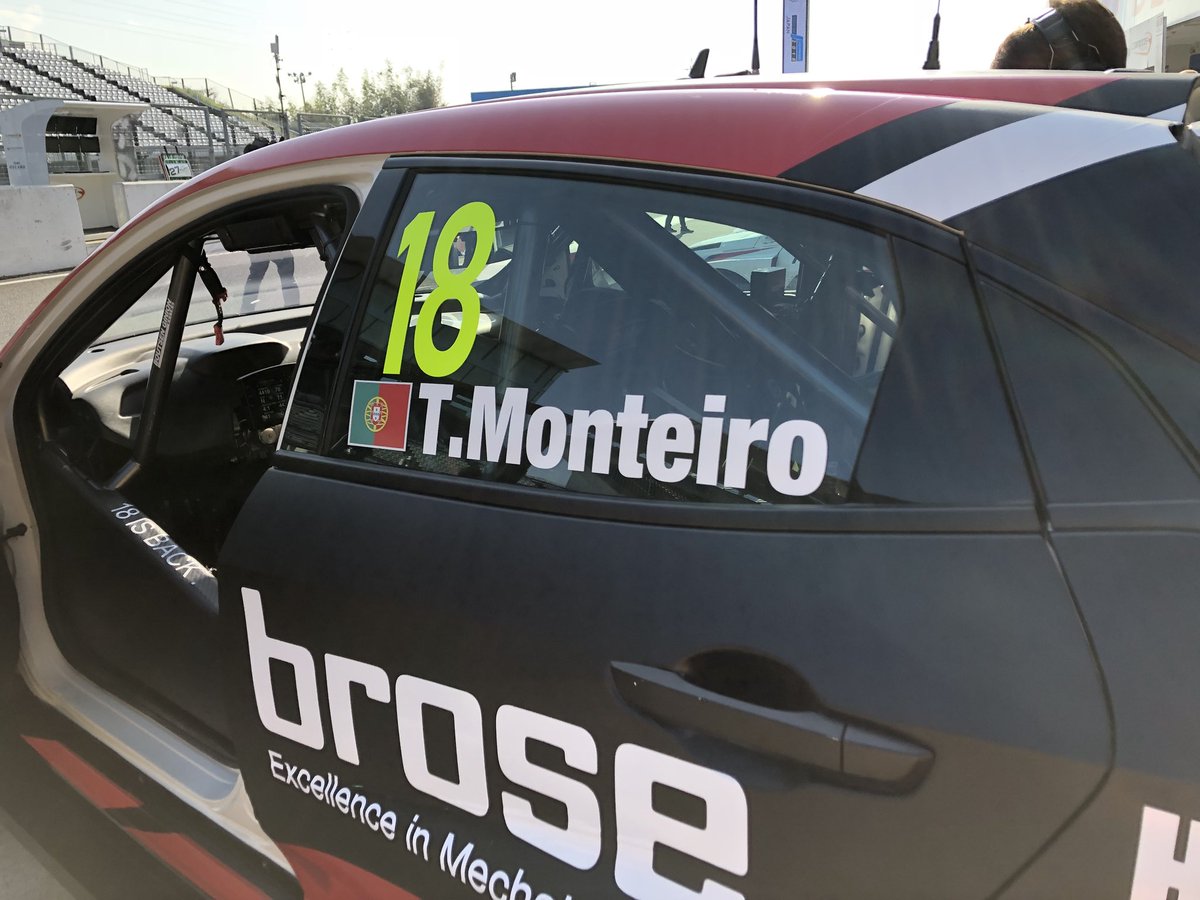 hondaracingwtcr's tweet photo. Oh yes he is #18isback https://t.co/vpU9zLlbi2