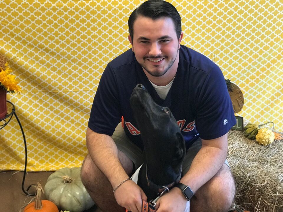 Zmanmurdock17's tweet photo. I love this dog so much💙🧡 https://t.co/pOq21wd6ev