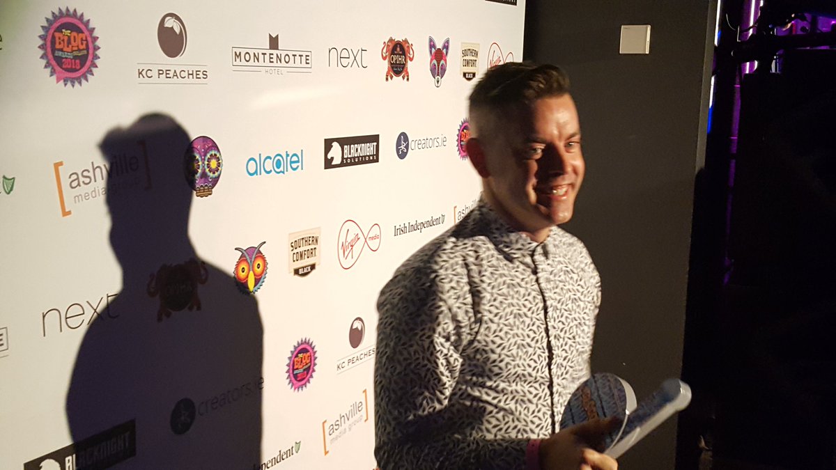 Winner  of  Best  Interior  Design  /  Architecture  -  Personal  goes  to oldvictoriannew.com  Stunning  house  makeover  ideas!!  #Bloggies18