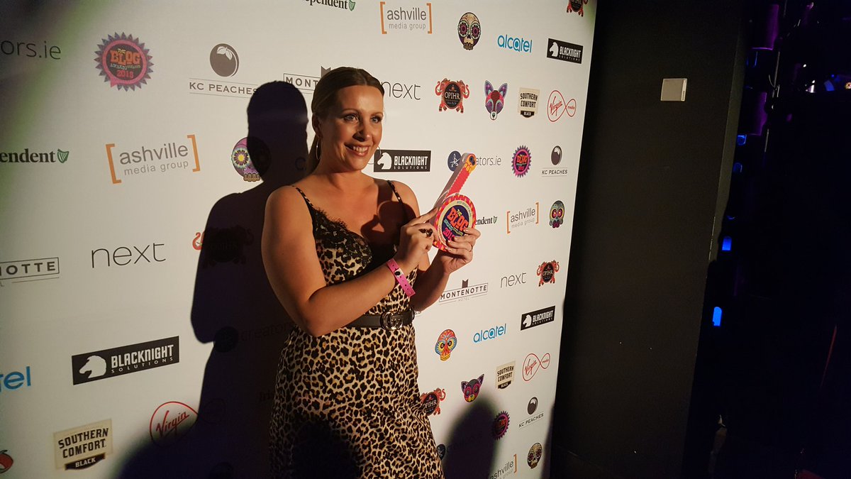 Winner  of  Best  Beauty  -  Personal  goes  to @champagneandbl1!  Absolutely  lush beauty  &amp;  fashion  tips  from  this  stylish  gal!!  #Bloggies18