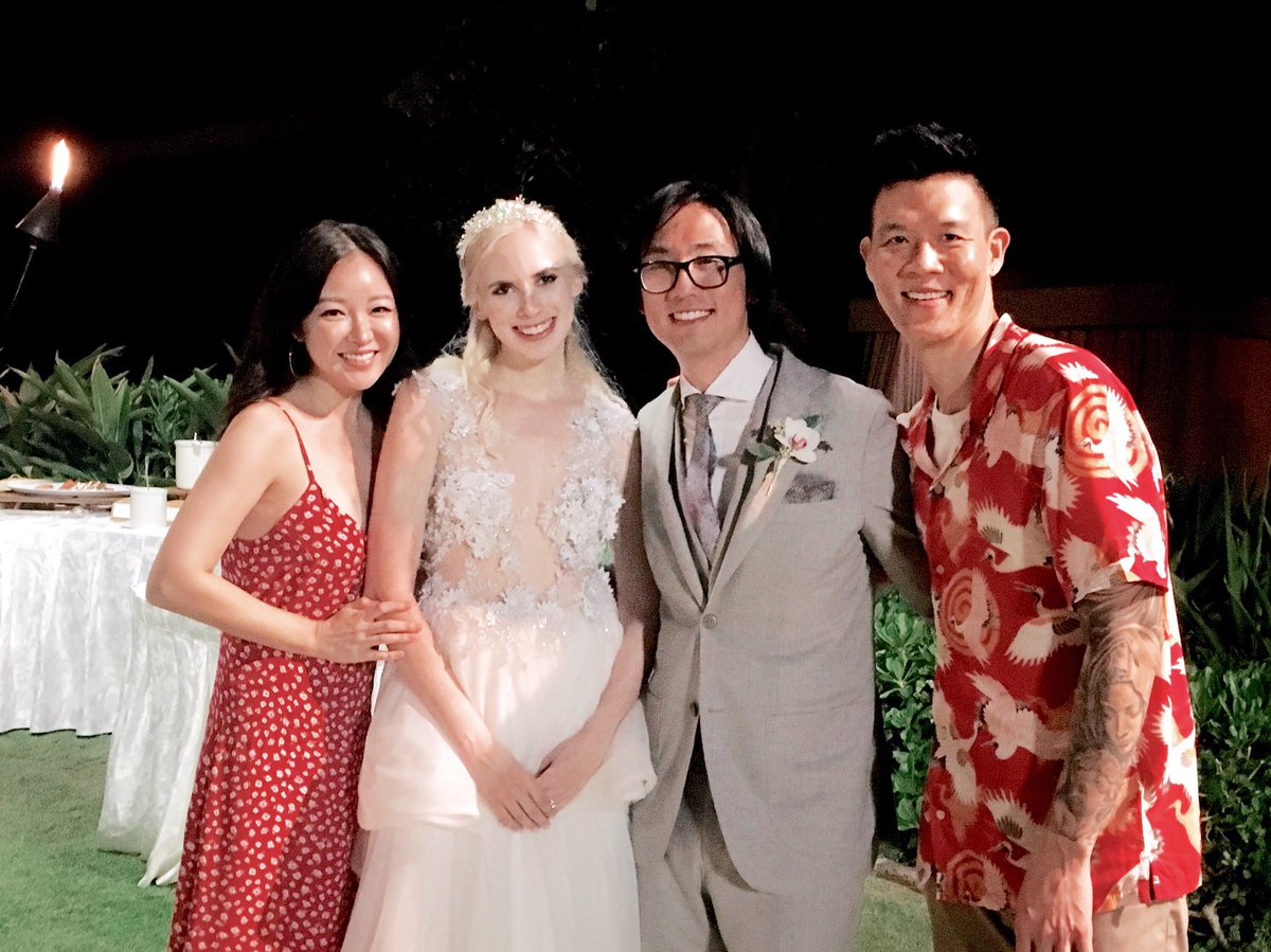CharletChung's tweet photo. Congratulations are in order for Michael and Valerie Chu!🎉❤️💍🥂 ‘Twas a stunning celebration and a blessing to witness your pure &amp; true love.🧝🏻‍♀️🤴🏻#love #OWfam ❤️❤️❤️ #kauai 🌺🥥🍹🍍@westofhouse https://t.co/OyNiE6caBN