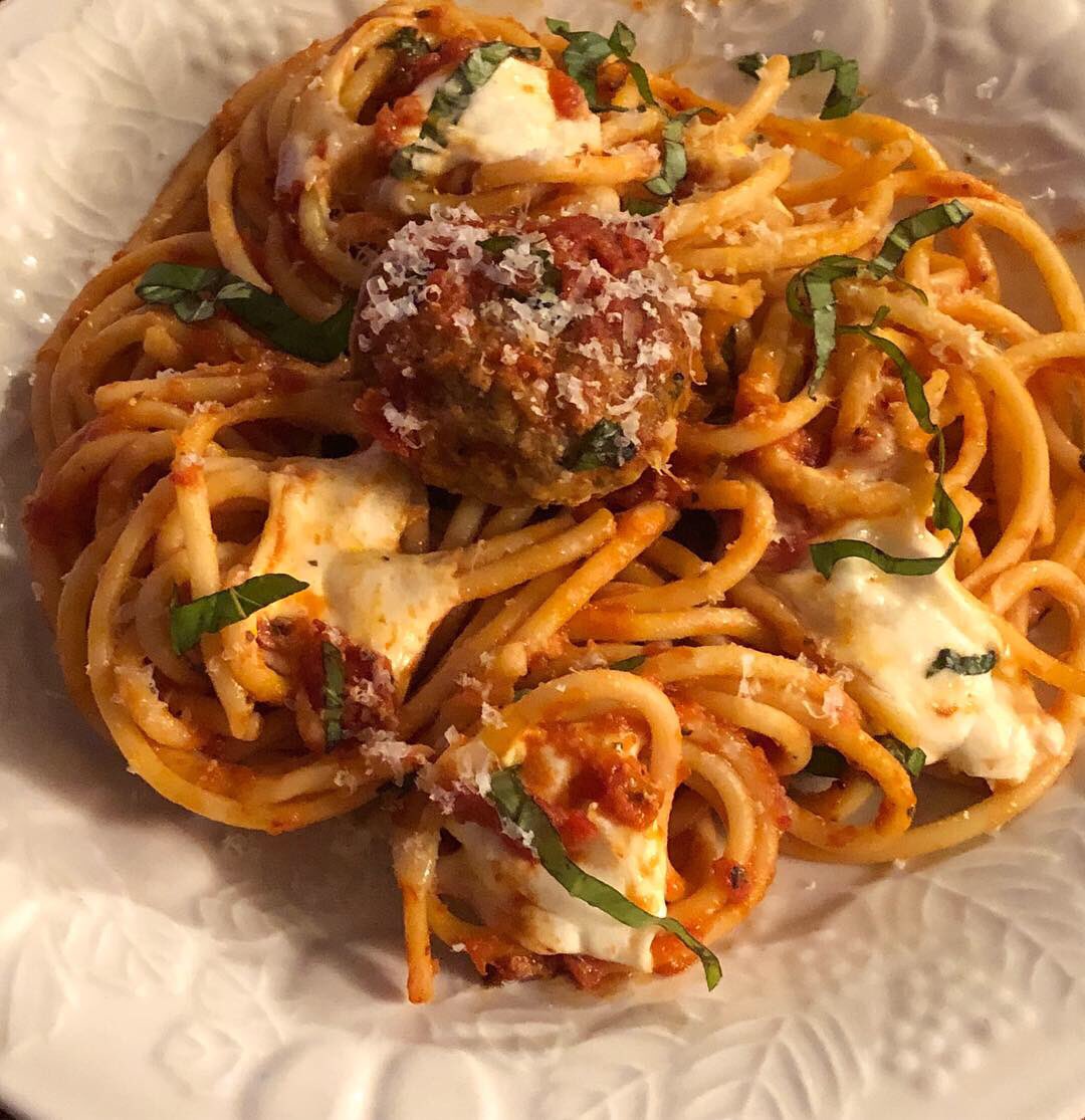 Happy World Pasta Day. Deciding what to make was difficult because I love anything made with pasta.Memories of childhood led me to Spaghetti & Meatballs. This is Bucatini & Meatballs al Forno! #barillalove #pastalover #barilla #bucatini #barillacollezione #WorldPastaDay #homecook