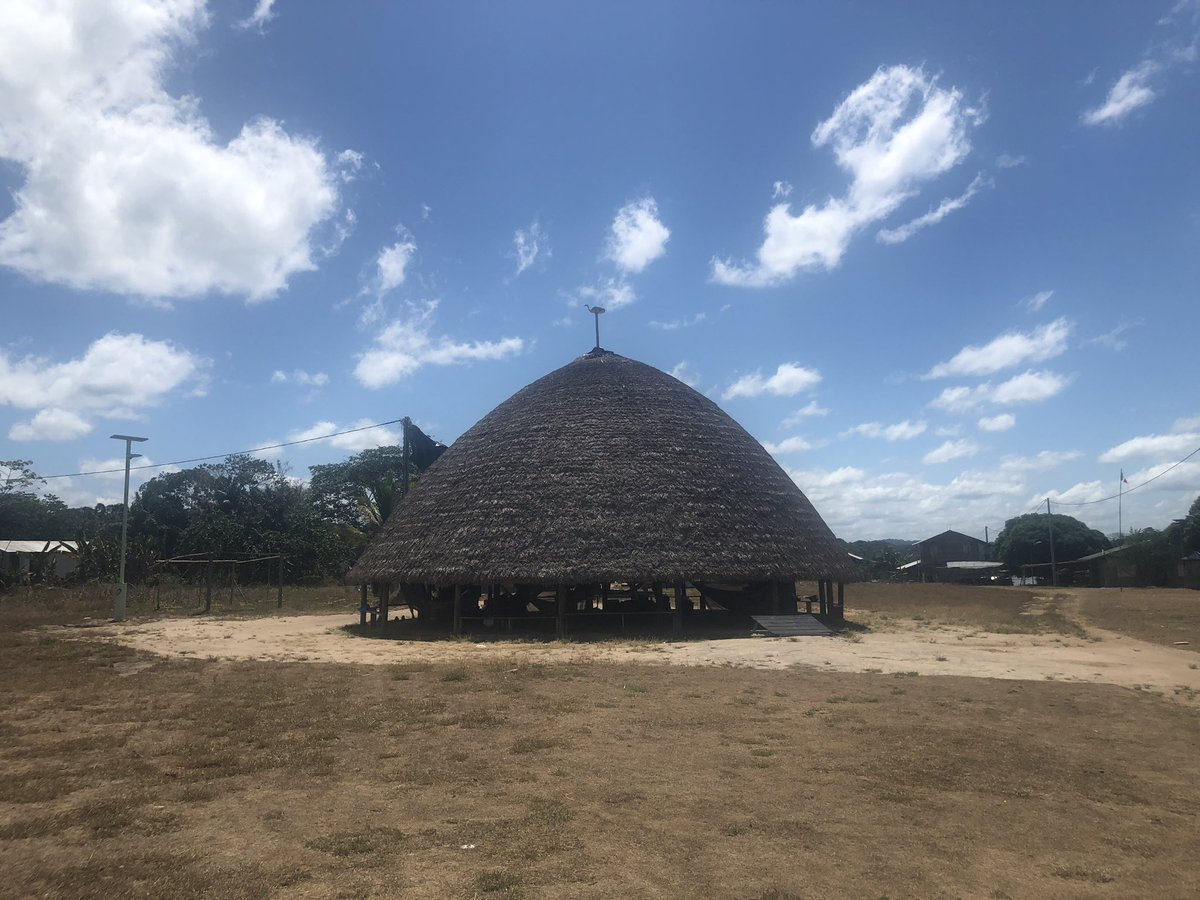 micheldurandedf's tweet photo. #edf en #guyane nous sommes engagé pour que les habitants des #ecarts du #maroni bénéficient d’une alimentation électrique comme chaque français https://t.co/9b821Yf0vZ