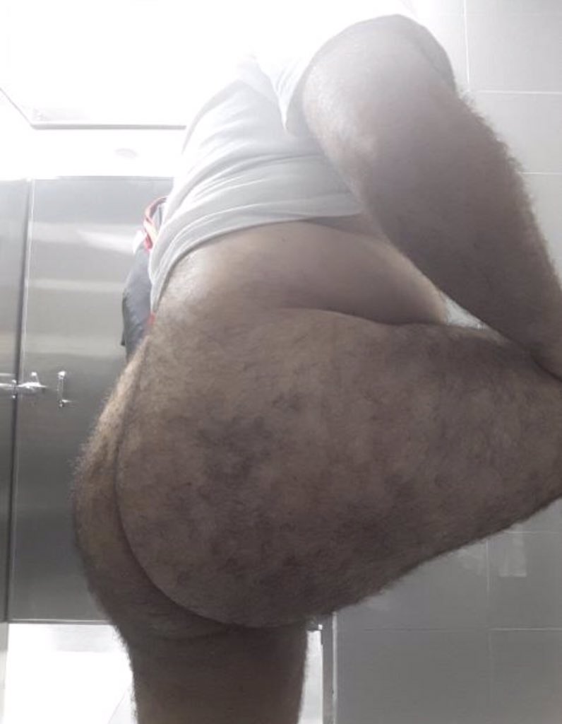 Grindr503S's tweet photo. 🐻 Osos Sv pasivo culo peludo 😉 https://t.co/VYAAvDieKO