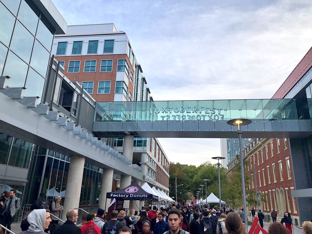 thefoxschool's tweet image. What a night.✨

Thank you to everyone who joined us to celebrate 100 years of the Fox School of Business! #Fox100