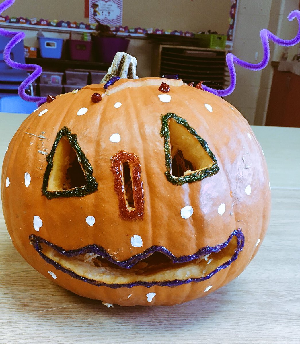 CameronStPS's tweet photo. Thanks to all for coming to our Howler tonight!!!  What great family fun we had!!! #camspirit #annualevent #whatanight @SCDSB_Schools https://t.co/OPoYF3WKMg