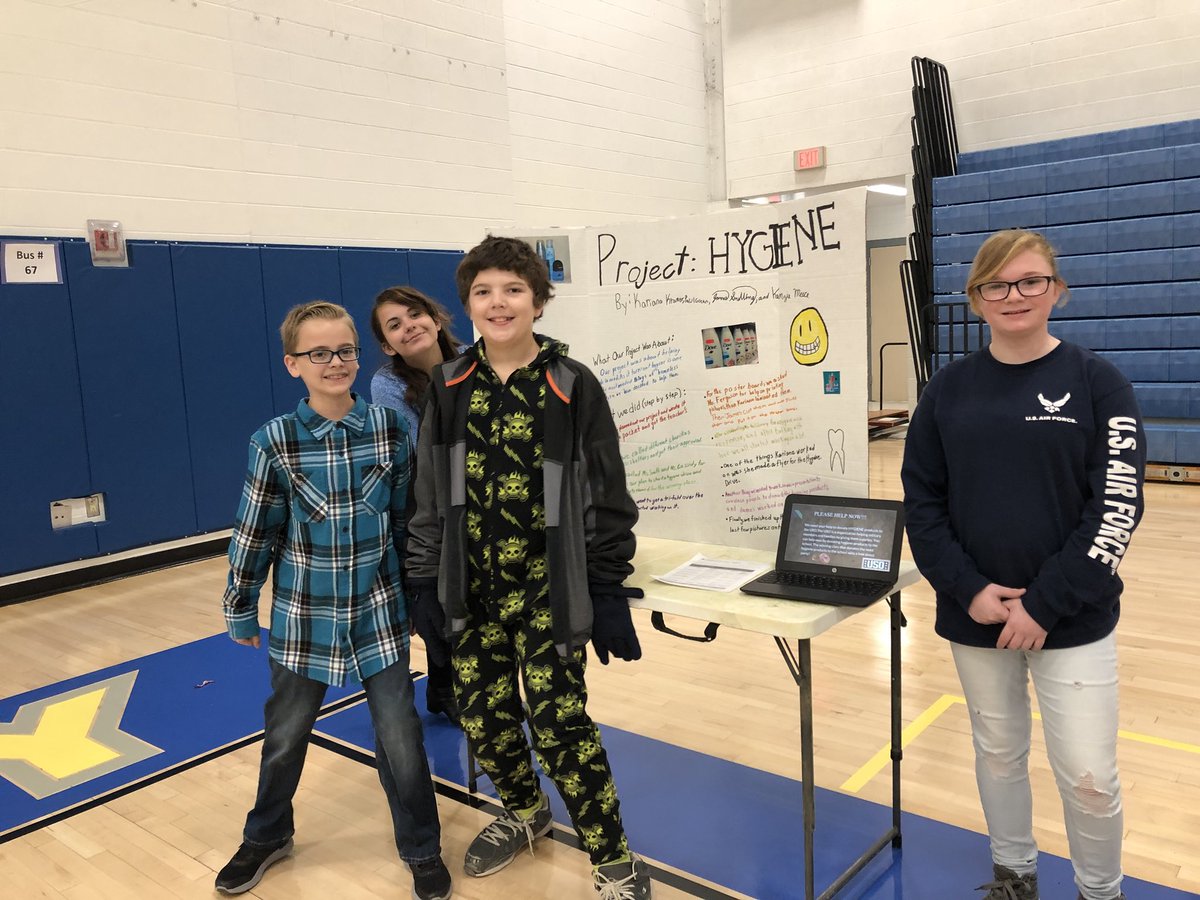 carriebholloway's tweet photo. SVA 7th graders were amazing at the SVA Fall STLP Showcase today! Floored by their service learning proposals- they have some phenomenal ideas to impact our school community and beyond! #LifelongInnovators #OpenCommunicators #BeRoyal @SVAPrincipal475 @Cassidy_Royals https://t.co/GtQsHcEIkF