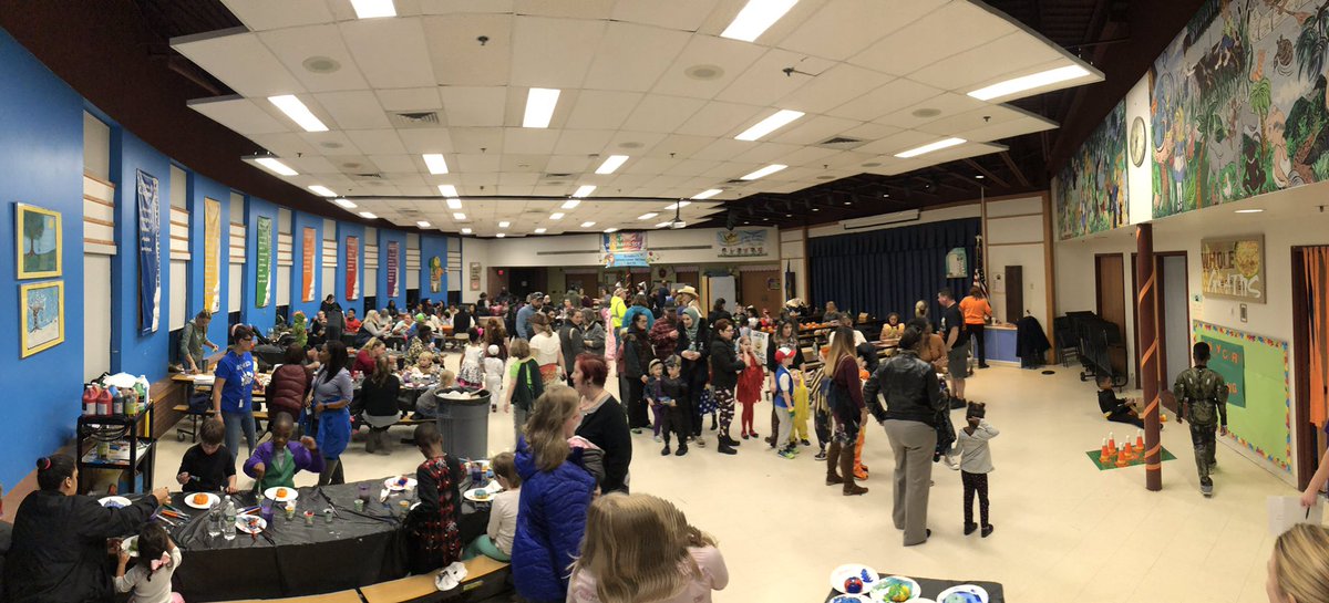 Ms_Keyton's tweet photo. Brader’s Fall Harvest was a huge success!  #BraderES @ChristinaK12 https://t.co/1aDrlYtX24