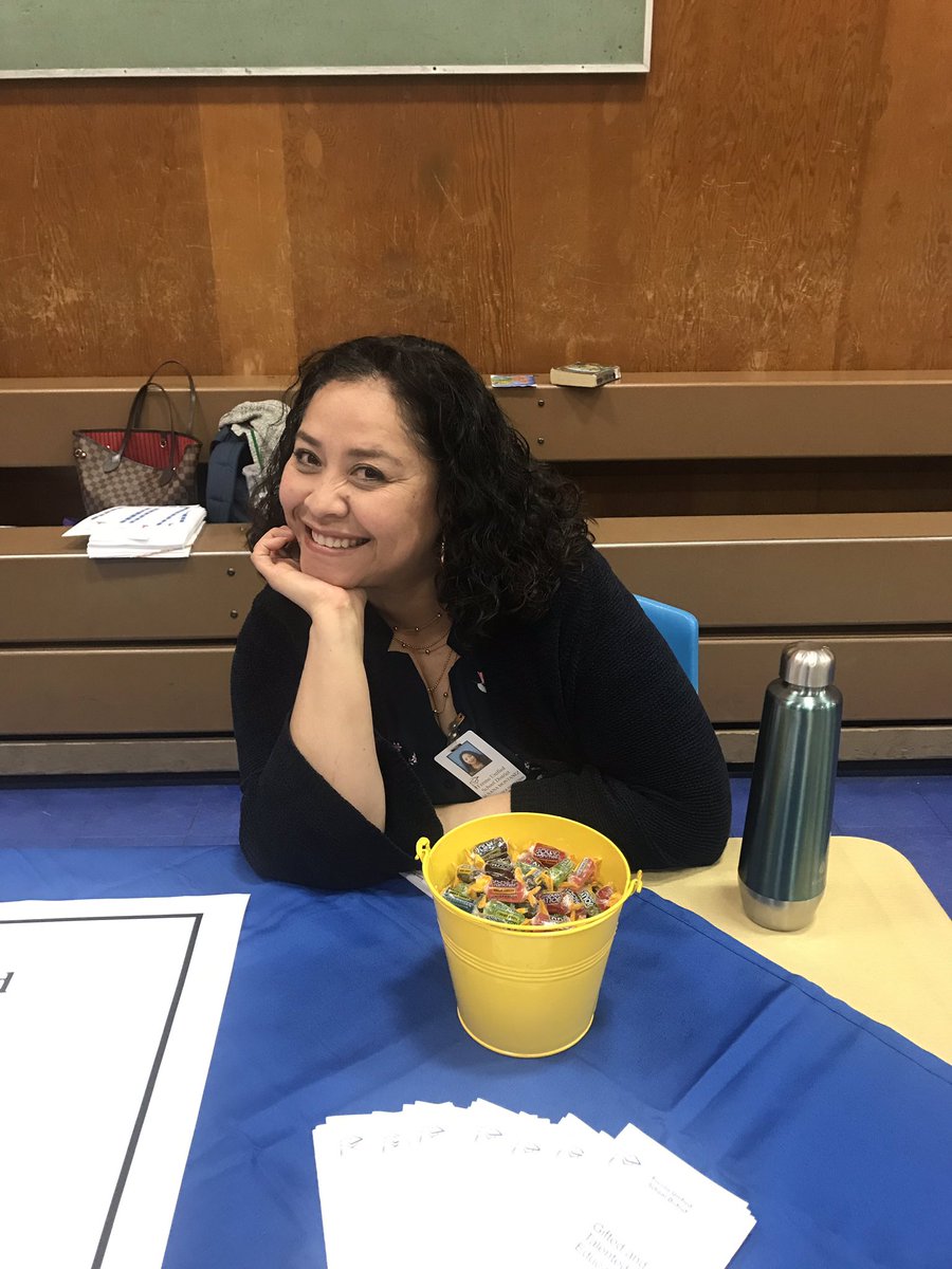 smontanez05's tweet photo. School Choice Expo!!!! Supporting our FUSD GATE programs #Yokomi #Manchester GATE https://t.co/U32WraBikp