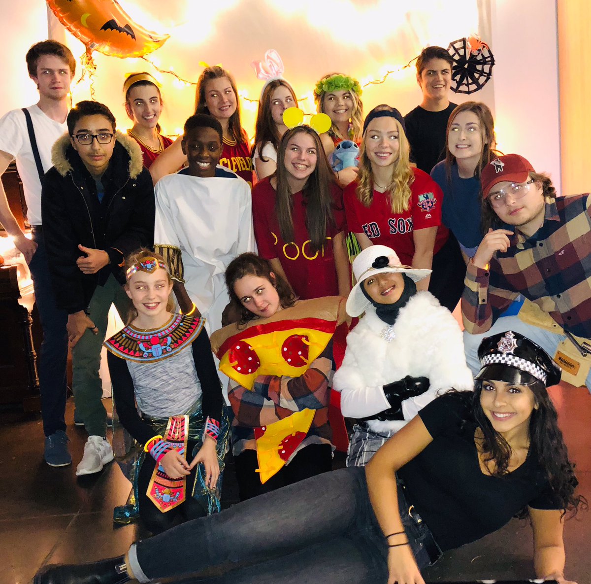 Merci aux CJE incroyable, aux école <a href="/carrefourcsap/">École du Carrefour</a> <a href="/EcoleAcadienne/">ÉcoleAcadienneTruro</a> <a href="/EcoleMeretMonde/">École Mer et Monde</a> <a href="/Grand_Portage/">École du Grand-Portage</a>, aux enseignants! Et à @cotesam  pour une danse centrale plus que réussi <a href="/SommetCJE/">CJÉ Sommet</a> <a href="/CSAP_Officiel/">CSAP</a> @JulianaBCSAP