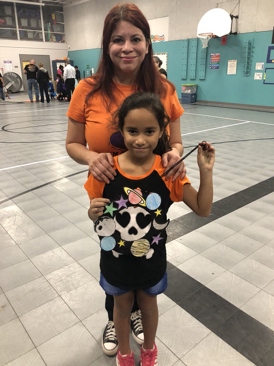 LeepsLitLair's tweet photo. What a fun night we had at falltacular 😊#PVLIONPRIDE https://t.co/k4XEbbzAU2