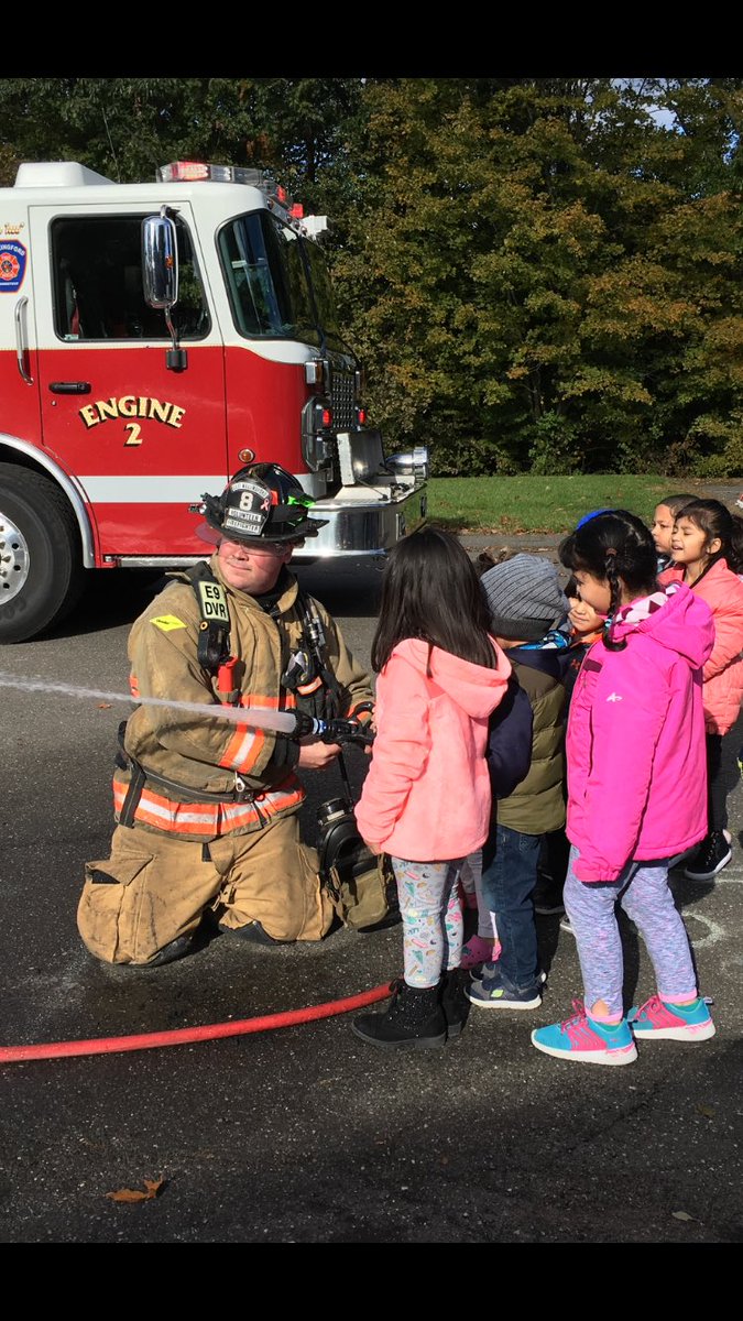 mavery09's tweet photo. Fun at the Fire House 🔥 https://t.co/rMfIQ0SOtY