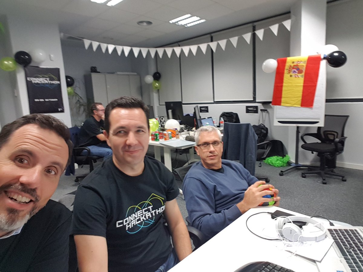 pgcpablo's tweet photo. hack hack hack... #connecthack https://t.co/wB4q6S4G2N