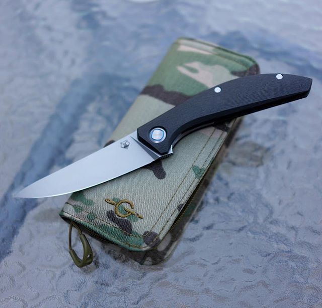 tacticalgeekedc's tweet photo. #Repost @wanquanhang
・・・
@tacticalgeek knife bag
#knifebag
#tacticalbox #storagebox #edcstorage
#skullflashlight #steelflame #tacticalknives #tacticalgear #flashlight #knives #titanium #flashlights #tacticalpen #edcgear #edc #everydaycarry #zippocu… https://t.co/xuecPF3cJR https://t.co/Dru89e12ZD