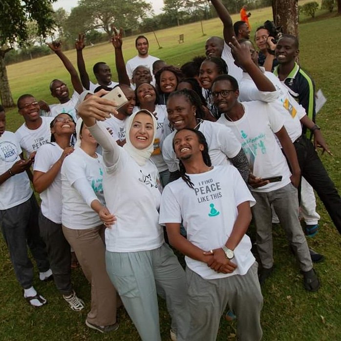 Everybody is more beautiful when their smile. young people from Eastern and Southern Africa countries during Amandla youth fellowship in Kenya
#peacerevolution #amandlafellowship #pipo #innerpeace #peace #wpi