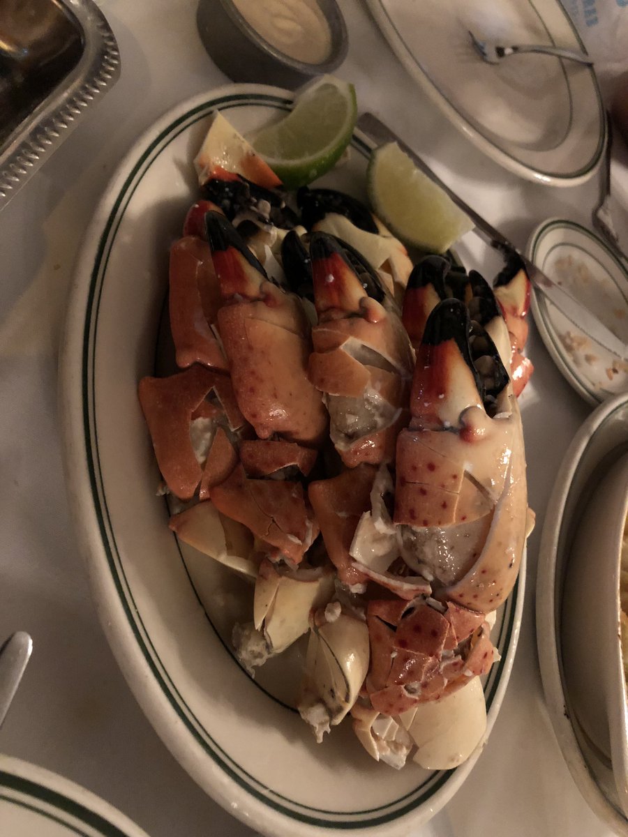 JimWLondon's tweet photo. @joesstonecrab thanks for our annual amazing meal #amazing #restaurants #Foodies #eat #stonecrab #lobster #macandcheese #keylime #pie #Miami #MiamiBeach -#legit https://t.co/wsdW5X26Ow