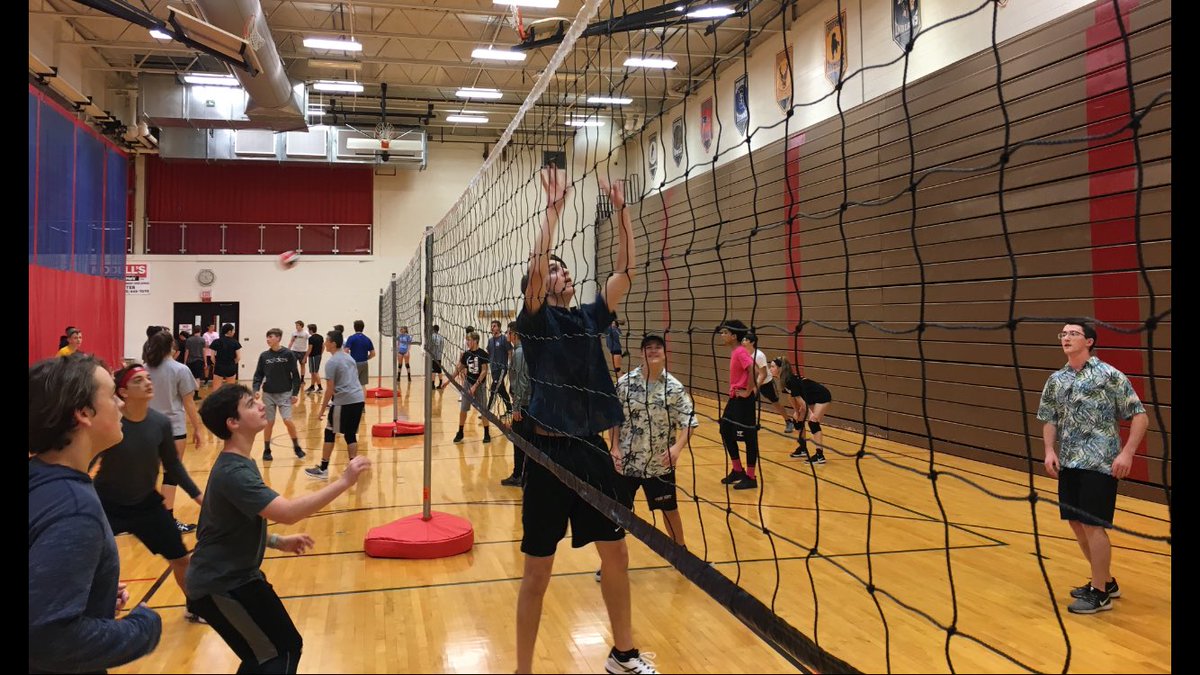 TennentV's tweet photo. Great competition on night two of Intramurals.  🏐🏐🏐  Gave away a bunch of t-shirts for some incredible digs, huge blocks, and outstanding plays!!!  #wtvb https://t.co/ddjePbqHs3