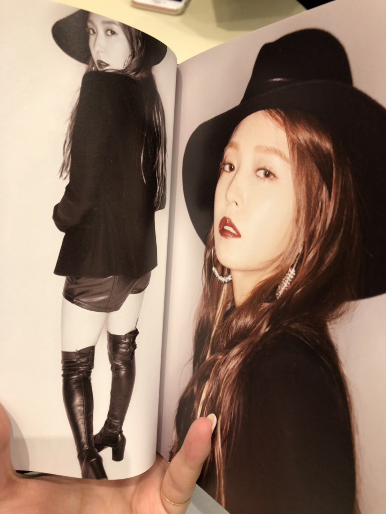 PrettyBoA's tweet photo. Pics from #Woman @BoAkwon 

#womanshowcase #showcase  #9th #BoA9a #boakwon #ボア #宝儿 #boathelive #korea #seoul #보아 #SMTOWN #ChinaLovesBoA 

#BoA #WOMAN
#오늘6PM_보아_WOMAN_컴백 🇰🇷
#정규9th_WOMAN_BoA 🇰🇷
#BoA9th_WOMAN 
#BuyWOMANoniTunesboa https://t.co/26EjmWmvid