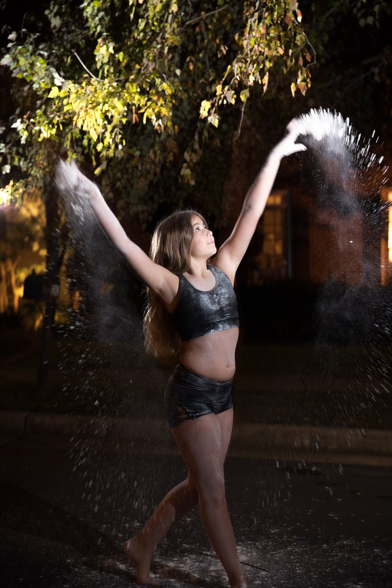 StevesCamera's tweet image. a night of first - 1st tweet and 1st attempt at flour shots with daughter dancing