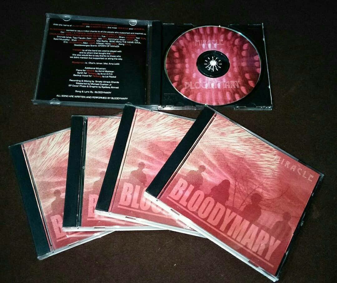 bloodymaryipoh's tweet photo. 💿 MIRACLE IS OUT NOW!!!
.
RM15 PER UNIT
.
POSTAGE:-
.
RM25 PER UNIT (Semenanjung Malaysia)
RM30 PER UNIT (Sabah/Sarawak)
.
📱 WHATSAPP +60175838389 NOW!
.
#bloodyteers #bloodymaryband #fiximadvertising #fixim #smellywreckchords #bandtunes #bandtunesrecord #orionmusic https://t.co/2SufKlP988