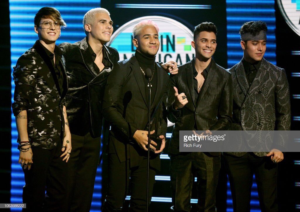 cncoxpr's tweet image. 3 nominaciones y 3 premios✨ Orgulla de ellos😍🤩 @CNCOmusic @LatinAMAs  #LatinAMAs #CNCOwners #CNCO #CNCOxpr #Proud