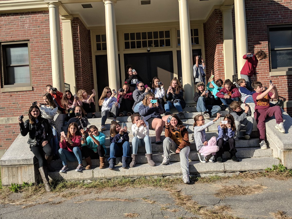 JCJHSArt's tweet photo. 2018 Photo Club is under way! @casejrhigh @JCJHSArt https://t.co/ZPXg6DWN6y