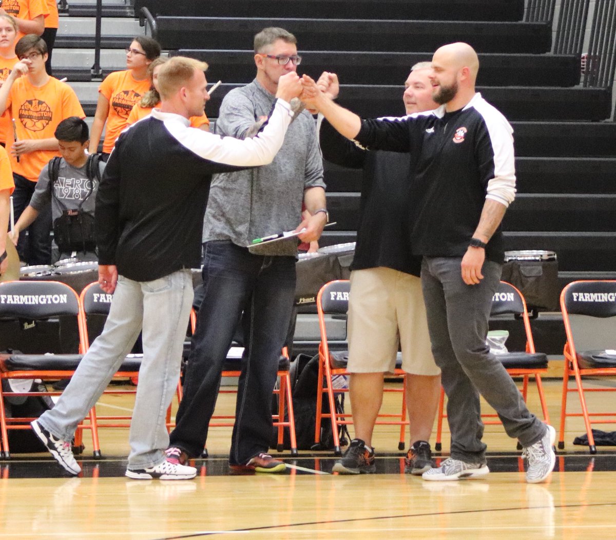 Farm VB Booster (@farmvb_booster) on Twitter photo ππ»ππ»ππ»ππ»ππ»ππ»ππ»ππ»ππ»ππ»Our Tigers have advanced to the quarterfinals to play Rochester Century @ Rochester Century HS on Friday night @ 7:00pm!
Hope to see a big crowd of support!
πππ»πGO TIGERSπππ»π
<a href="/FarmTigerVb/">FarmTigerVb</a> ππ»ππ»ππ»ππ»ππ»ππ»ππ»ππ»ππ»ππ»Our Tigers have advanced to the quarterfinals to play Rochester Century @ Rochester Century HS on Friday night @ 7:00pm!
Hope to see a big crowd of support!
πππ»πGO TIGERSπππ»π
<a href="/FarmTigerVb/">FarmTigerVb</a>