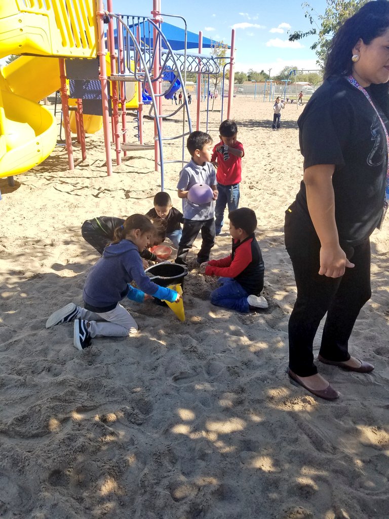 Thank you for everything, Coaches! These smiles are priceless! You all are amazing and really care for our kids. 🦁💙 @SurrattCubs #SurrattLionPride #SurrattCubsRock #sandcastlefun