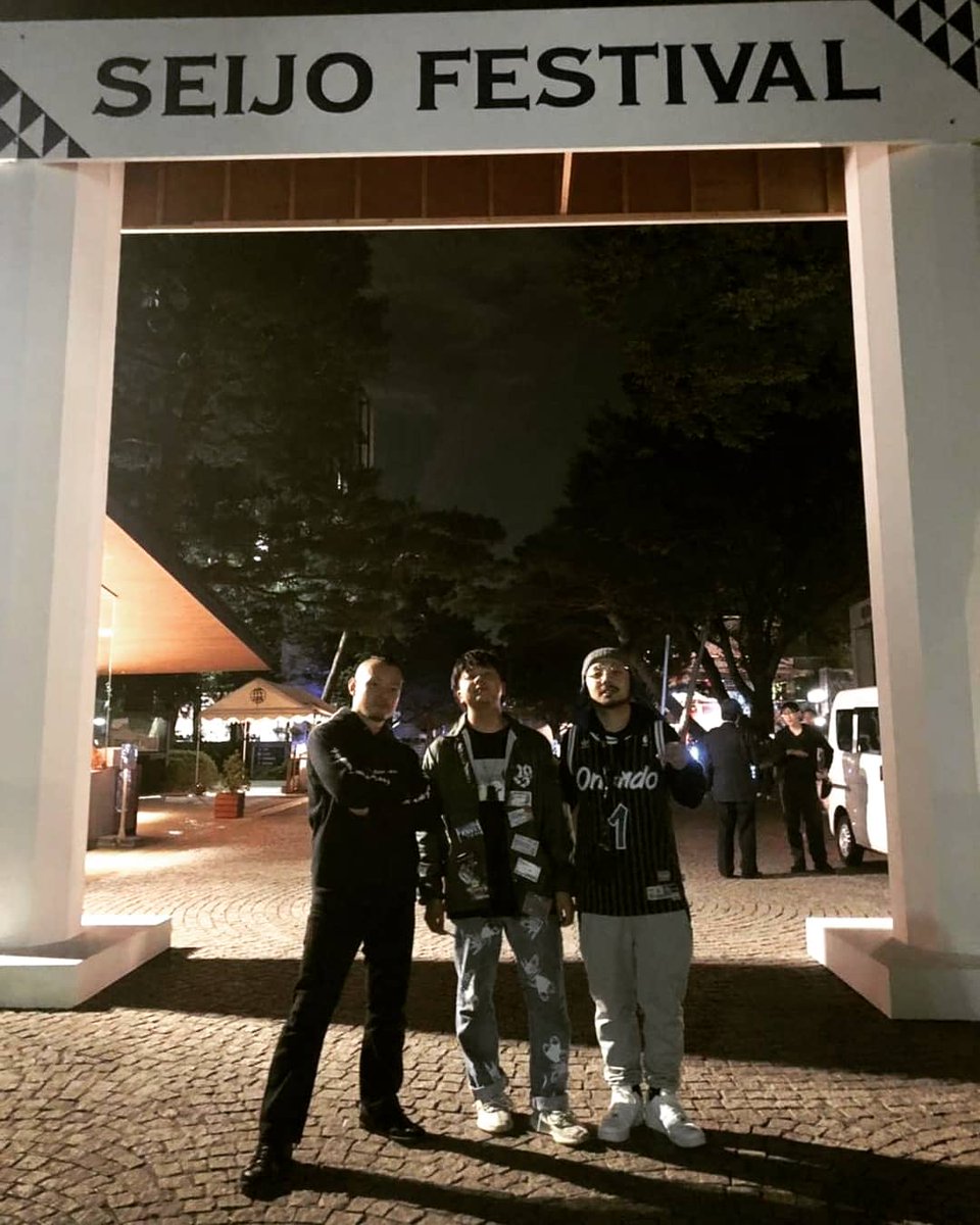 輪入道 成城大学学園祭 ライブ見てくれた皆さんありがとうございました 学生の頃は文化祭 の団結が嫌いでした 終わってしまうのが寂しかったから でも今日はじめて大学の文化祭にライブで呼んでもらえて考えが変わりました そしてはじめてが成城大学で 輪入道 成城大学学園祭 ライブ見てくれた皆さんありがとうございました 学生の頃は文化祭 の団結が嫌いでした 終わってしまうのが寂しかったから でも今日はじめて大学の文化祭にライブで呼んでもらえて考えが変わりました そしてはじめてが成城大学で