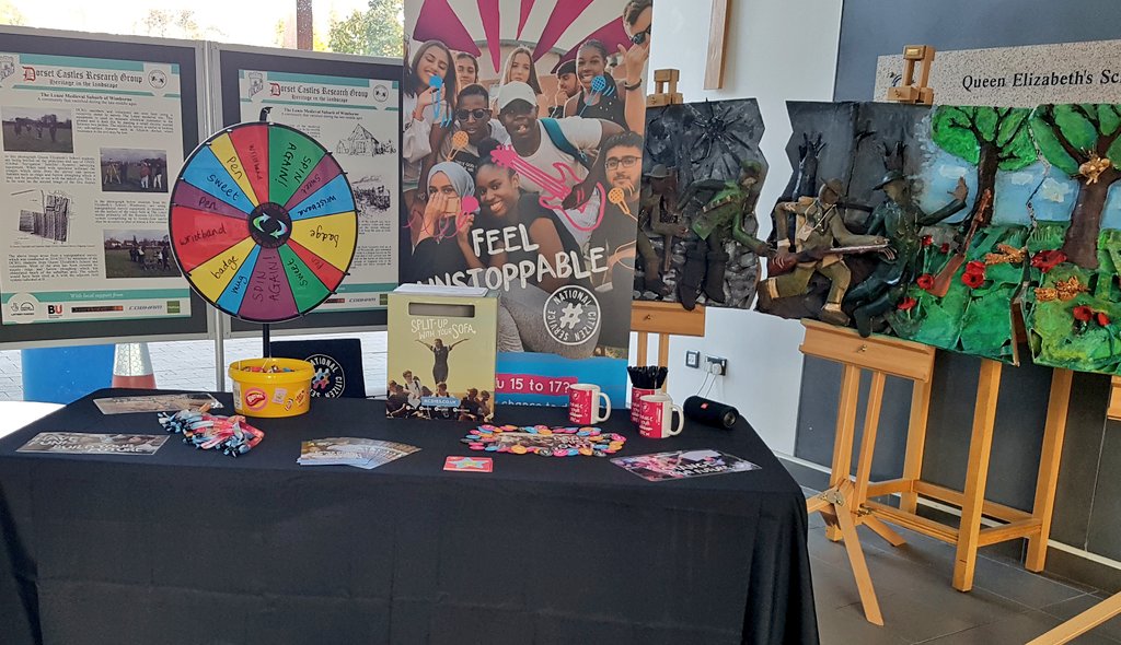 bdgGemma's tweet photo. Loved meeting so many Y11s who are keen for @NCS at #QE yesterday!! 😁🧗‍♀️🏆 #Wimbourne #QueenElizabeths #FeelUnstoppable #Summer2019 https://t.co/yLoW9P8wLD