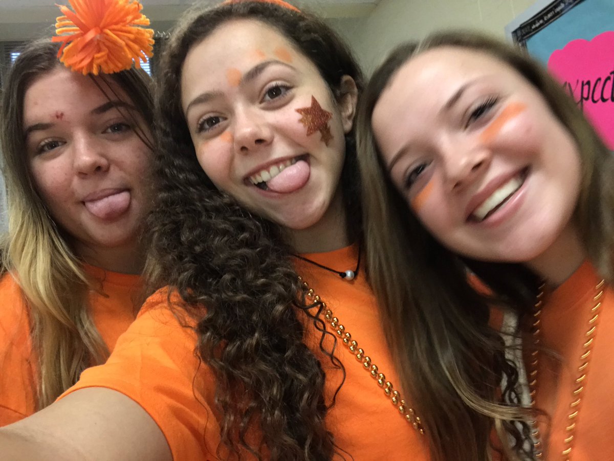 troybrennan13's tweet photo. @jlawadvocate #spiritsweek #classof2022 https://t.co/FM5SEDDuyq