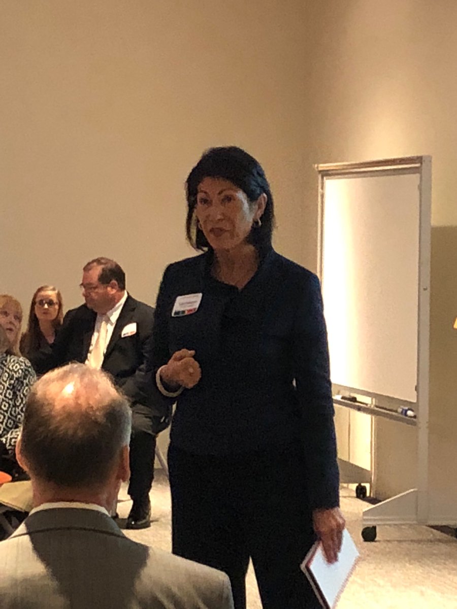 DebLecklider's tweet photo. What an honor to host Dr. Lynn Gangone, AACTE President and CEO, to IDOE Inaugural Dean’s Meeting @butleru. #INacte @AACTE @ButlerCOE . https://t.co/B83SL8MWxH