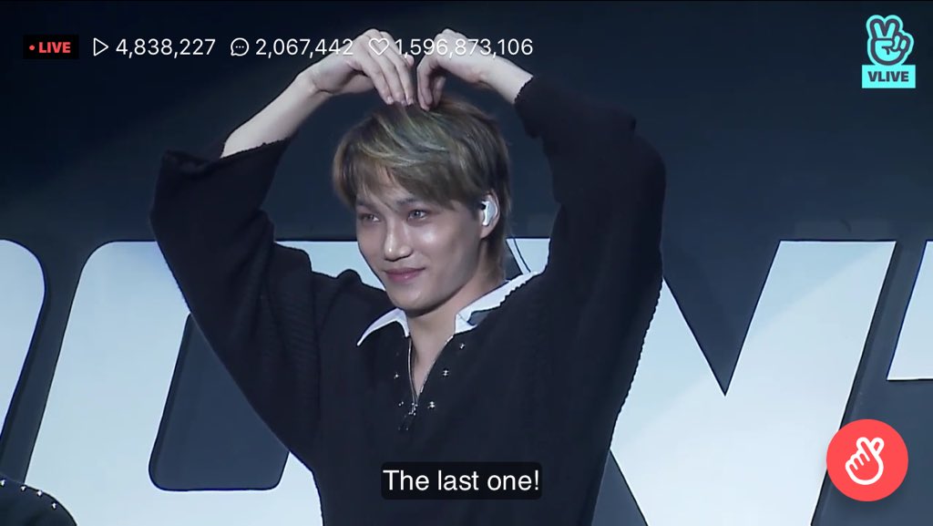 ACESEHUNN's tweet photo. Mr Kim Jongin stop messing with my heart already!!! 😩
#EXO #EXO_TEMPO #EXOSHOWCASE @weareoneEXO https://t.co/bSPJBhy80I