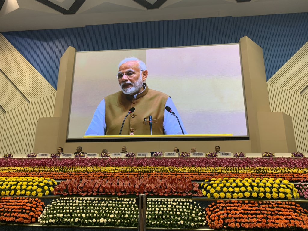 amitabhk87's tweet photo. PM @narendramodi Diwali gift of twelve announcements will make a dramatic impact on #MSME sector - bring efficiency, liquidity, ease of boing business, cutting edge technology & free them from inspectors raj. It’s a bold, progressive, dynamic,forward looking & job creating move https://t.co/YVUY7eQHkq
