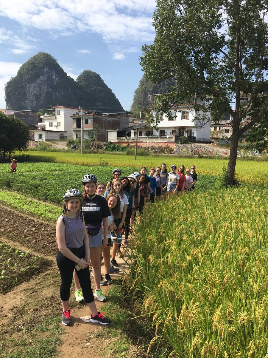 lggsSixthForm's tweet photo. Here are our Year 12 students on their recent trip to China. They spent time gaining valuable work experience teaching in a school and visiting important landmarks. This could be you in a year! Come and be part of our special Sixth Form #Apply2019 https://t.co/HutXESyPRd