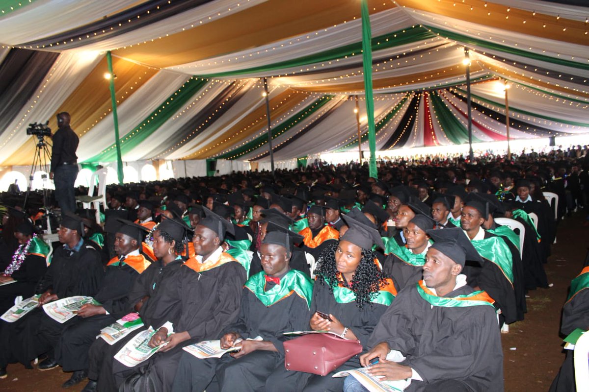 UltrapropertyKe's tweet photo. .Nyeri county has had a beehive of activities,the president was around some 8 hours ago opening Karatina market &amp; today,there is a graduation ceremony. Residents of Karatina must be lucky #KarU6thGraduation https://t.co/2QDAxmO1Po