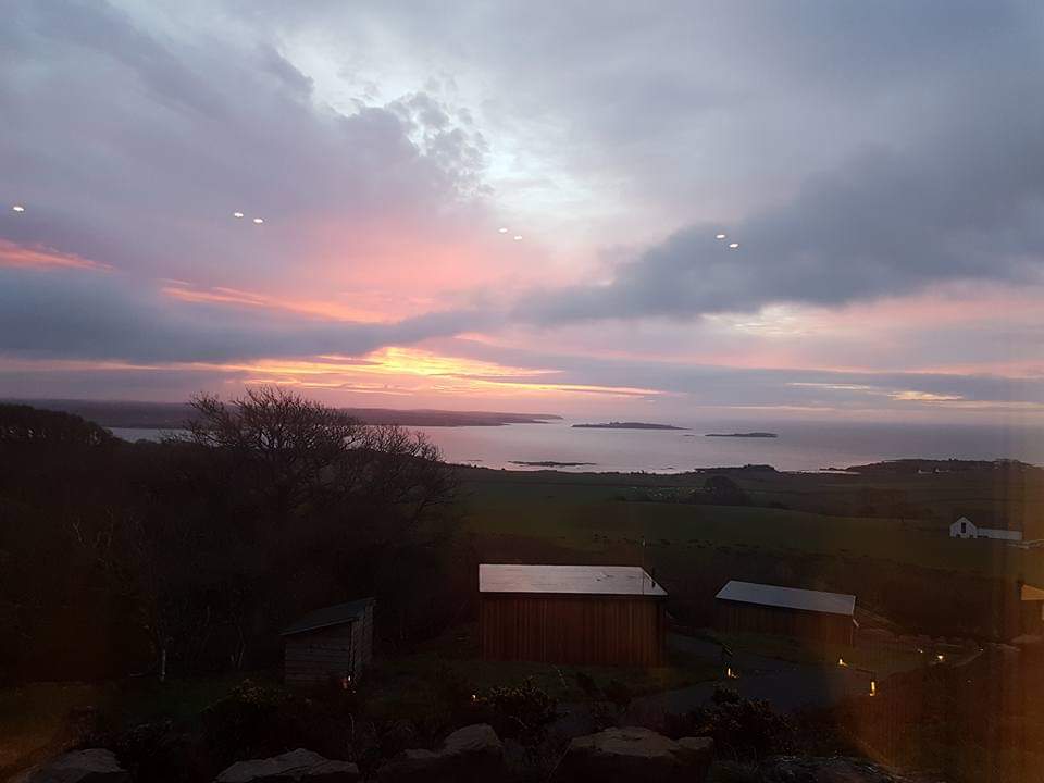 scottymcv's tweet photo. 365 days until me and tori say "i do" at the beautiful @ggsyard. If the weather is like this then it will be perfect. #winterwedding #whataview https://t.co/V3dmgeOJsq