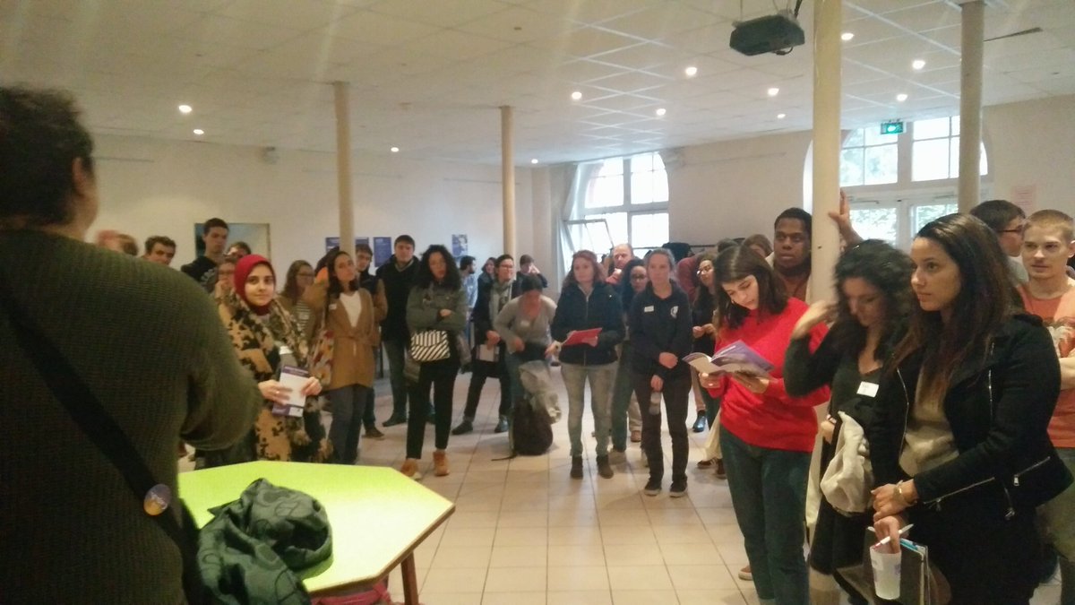 FFJeunesse's tweet photo. Lancement de la #FacCoexister 2018 à #Igny ! 

Ce week-end, 90 jeunes de @AssoCoexister suivent une formation sur le fait religieux, la laïcité, la #CoexistenceActive et la gestion de projet 📚 ✅ https://t.co/eURE9kWUbW