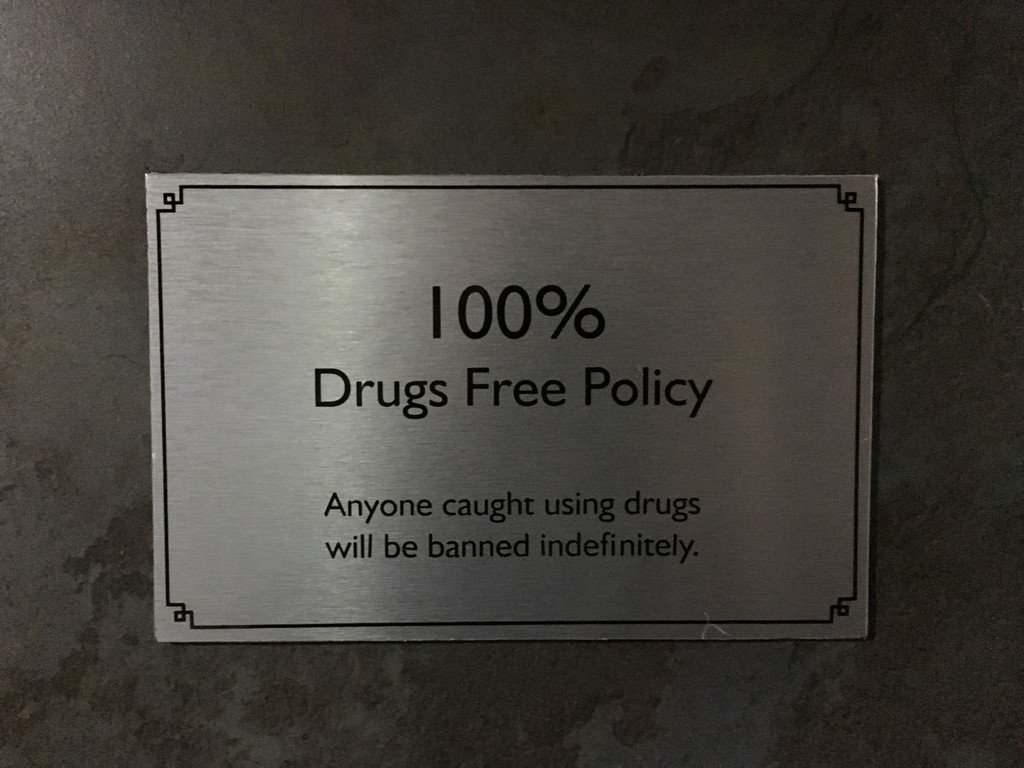 "Maybe from years past, they have a sign on the wall still which says, “100% drugs free policy” which..." goo.gl/9fT2Q8 #Indian #Restaurant