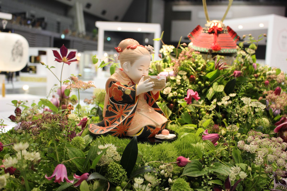福岡市広報戦略室 No Twitter 本日開催のkougei Expo In Fukuoka 会場には博多人形 フラワーアーティスト ニコライ バーグマン のコラボ作品が展示されています T Co 8rw5ufhklk 福岡市