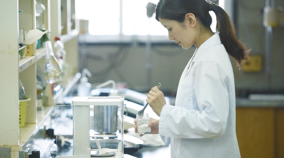 神戸女子大学 神戸女子短期大学 管理栄養士pv シンジョの家政学部 管理栄養士養成課程を4分47秒で紹介する動画 在学生はもちろん ヒガシマル醤油 株式会社 泉佐野優人会 病院で活躍する卒業生とその職場の方々にも出演して頂いてます