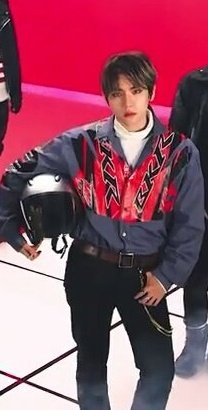 iDangs_'s tweet photo. So Baekhyun is the one who reentered the cube. Ah, this pup always causing trouble. 😂

#EXO_TEMPO 
#EXO_DontMessUpMyTempo 
#TempoToday 
@weareoneEXO https://t.co/Qwk1225j3w
