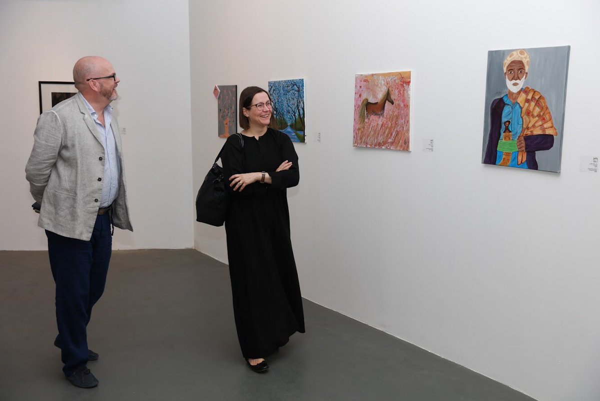 EvaExhibition's tweet photo. شهد معرض ايفا للفنون @EvaExhibition عدد كبير من الزوار بلغ عددهم اكثر من ١١الف من أصحاب الذائقة الفنية ومحبي الفن من مختلف الفئات العمرية #ایفا_2018 https://t.co/I4860VzCQ7