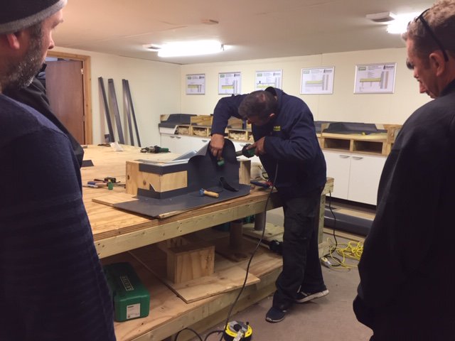 RavenRoofingSup's tweet photo. Photos from this weeks #singleply training course in Hawkhurst.
Courses available at #Swindon and #Hawkhurst depots.
Ask a member of staff at your local Raven depot for an
application form or call Jack Lewis on 07717 510326 https://t.co/zQcmaCLhpY